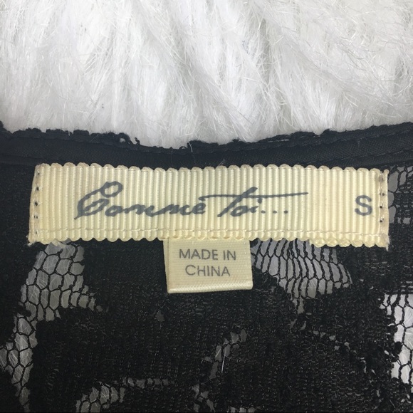 Sexy Black Lace Button-Back Top - Picture 4 of 5